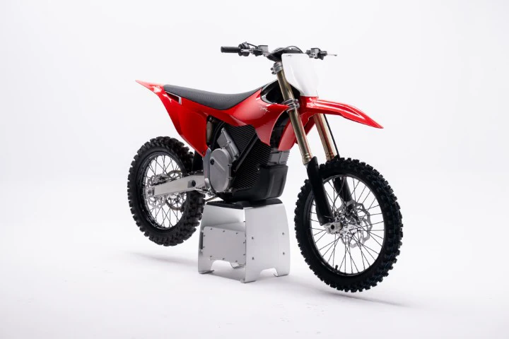 250725_VARGMX1.2ProductWhite__syovanvliet_3553_HR_Small_b834edf6-0d67-4034-a57f-5c85f8b2f8a9_720x480